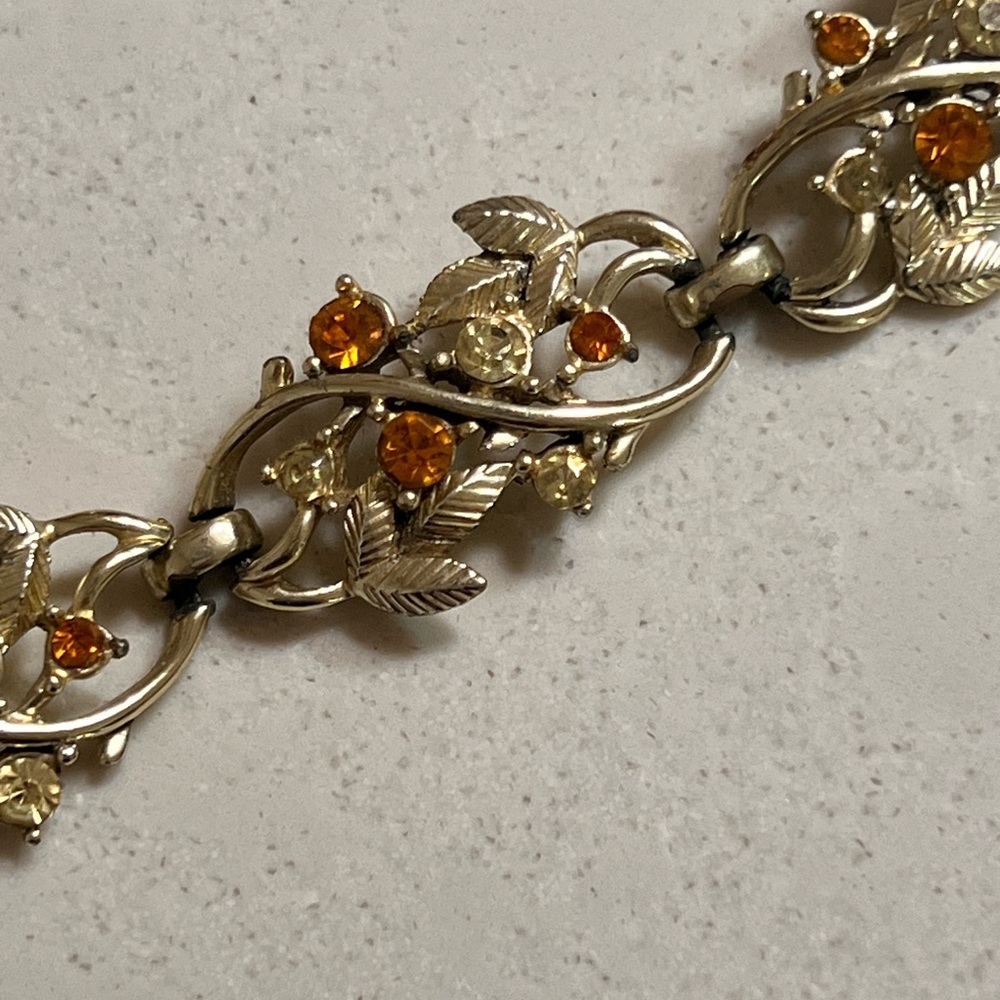 Elegant Vintage Signed Coro Gold and Amber Rhinestone Gold Tone Leaf Bracelet